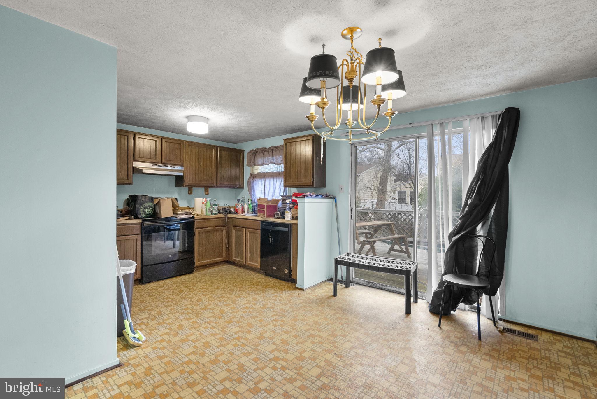 15 Russet Court Baltimore, MD 21221 - Photo 9 of 29 Kitchen | Dining Area