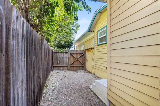 $699,999 | 4073 Cedar Street, Riverside, CA 92501