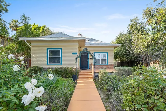 $699,999 | 4073 Cedar Street, Riverside, CA 92501