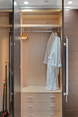 $4,200 | 70 East Walton Street, Unit 903, Chicago, IL 60611