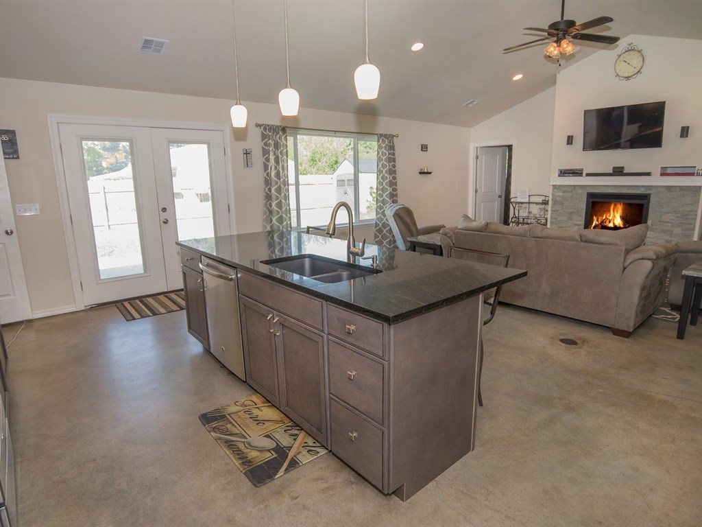 2411 North Long Road Spokane Valley, WA 99016 - Photo 2 of 20