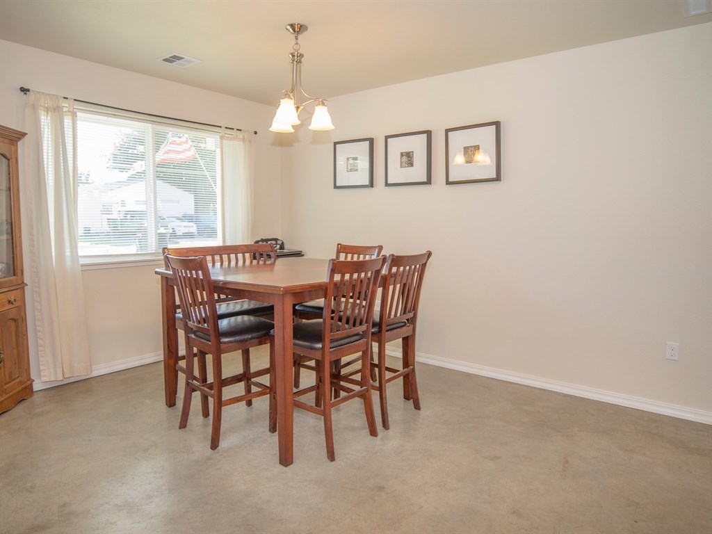 2411 North Long Road Spokane Valley, WA 99016 - Photo 7 of 20