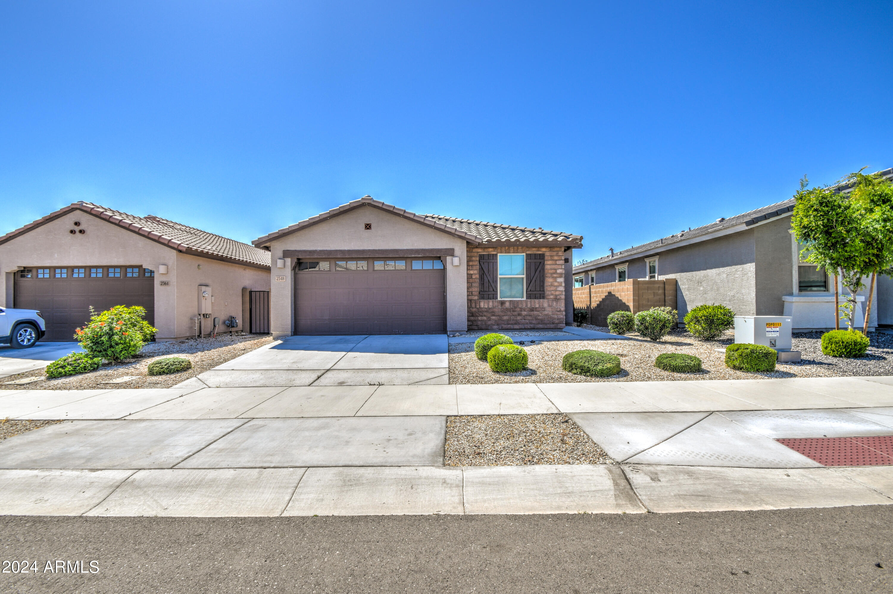 2548 South Reavis Falls Road Apache Junction, AZ 85119 - Photo 2 of 29 Front 3