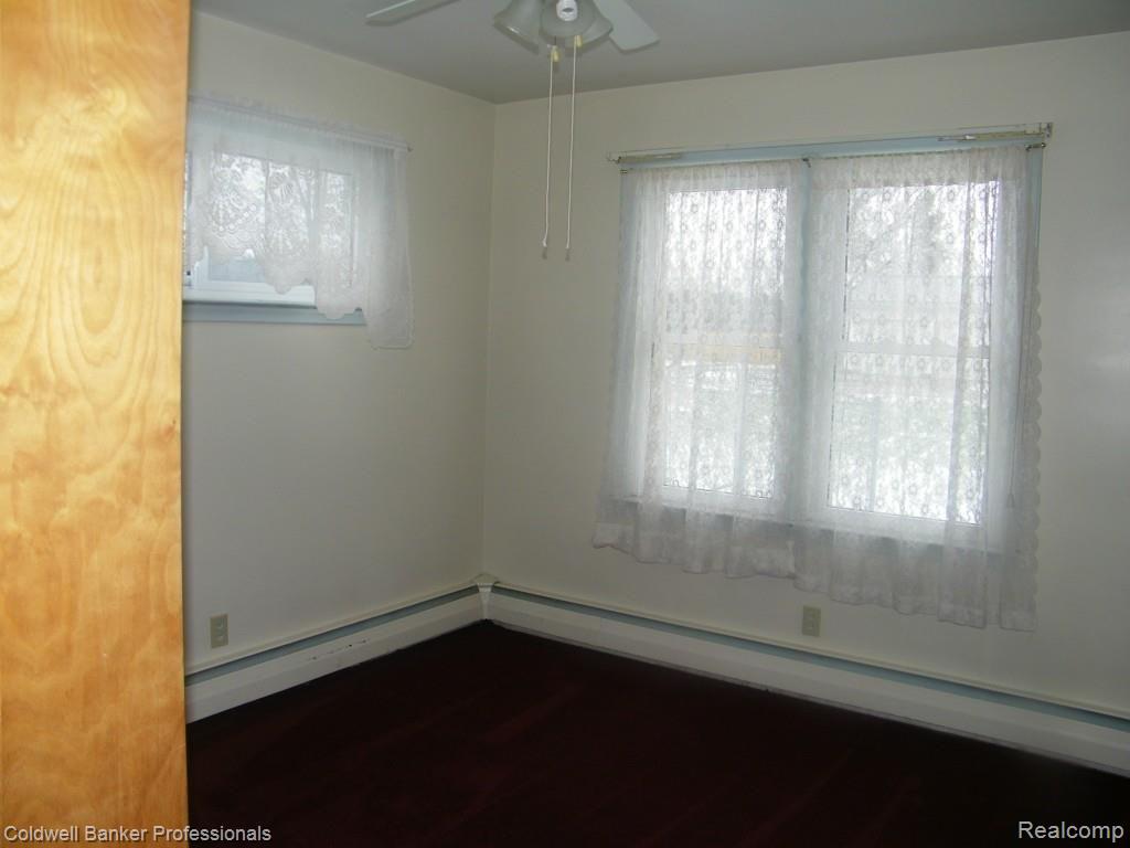6895 Jefferson Road North Branch, MI 48461 - Photo 21 of 29 100_6318.jpg