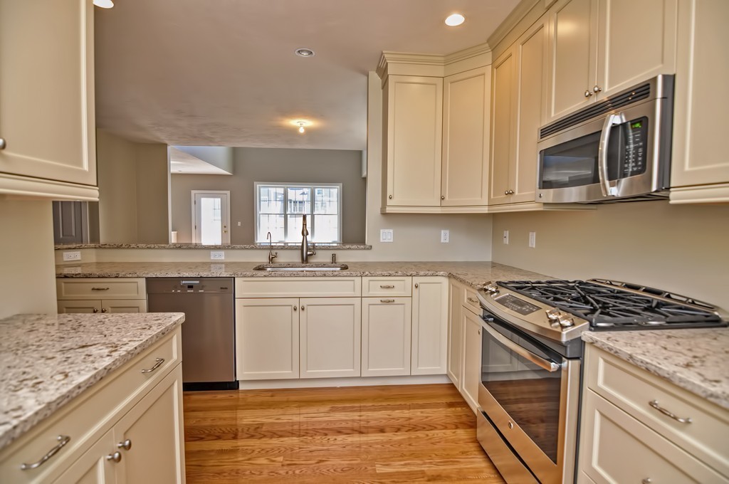 64 Stevens Road, Unit 672 Hudson, MA 01749 - Photo 6 of 30 Gallery Image 6