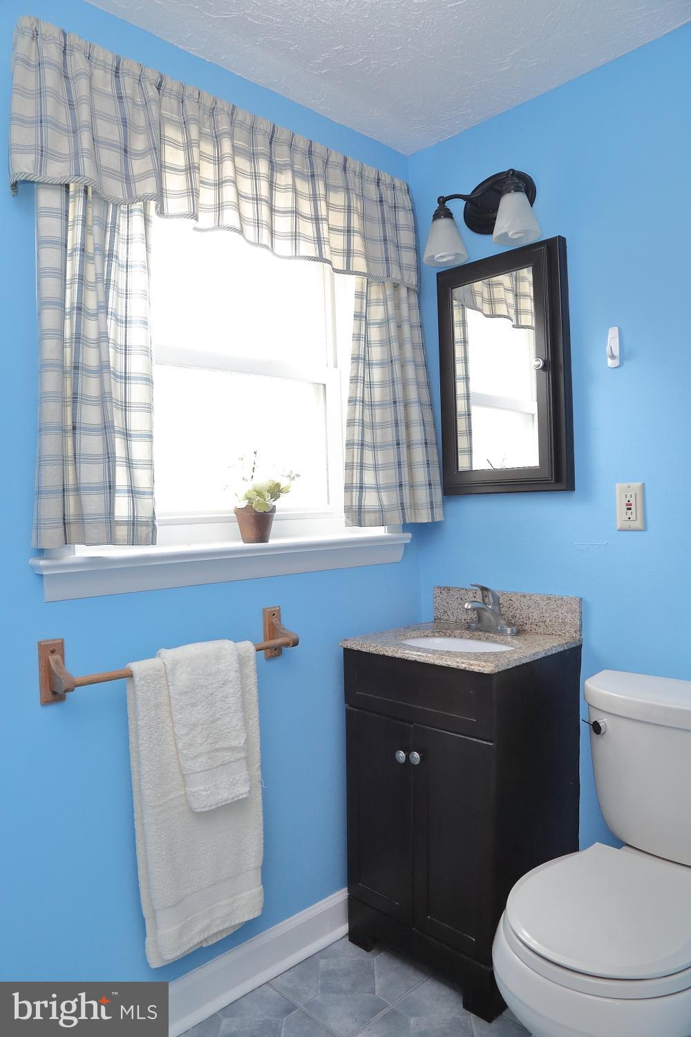 438 Haverhill Road Lancaster, PA 17601 - Photo 22 of 27 LL Bath