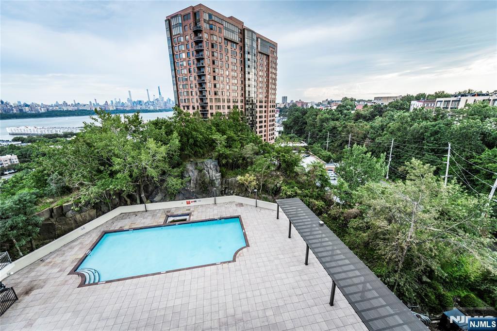 250 Gorge Road, Unit 8C Cliffside Park, NJ 07010 - Photo 35 of 43 a view of a balcony with plants