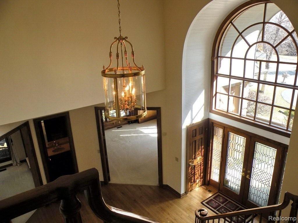 1793 Archers Pointe Rochester, MI 48306 - Photo 3 of 24 Foyer