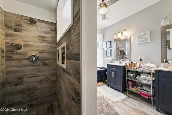 $575,000 | 165 Madison Avenue, Albany, NY 12207