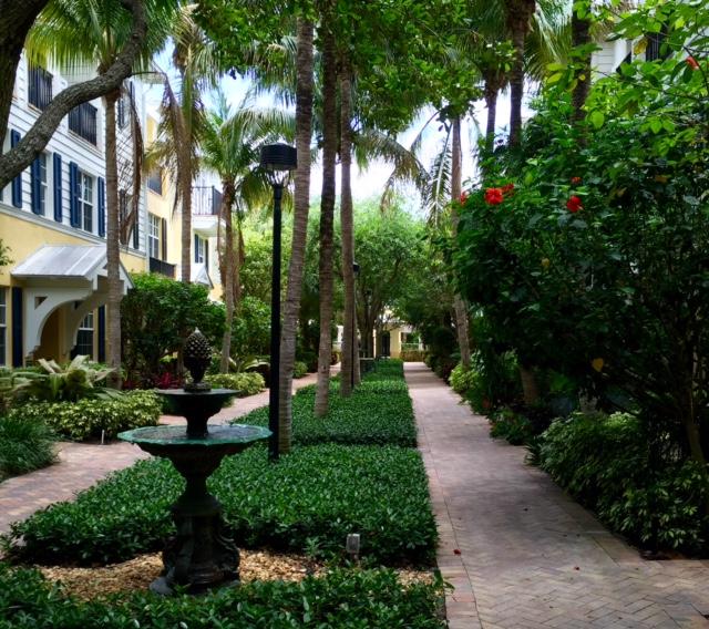 1970 South Dixie Highway, Unit R2 West Palm Beach, FL 33401 - Photo 9 of 10 Garden