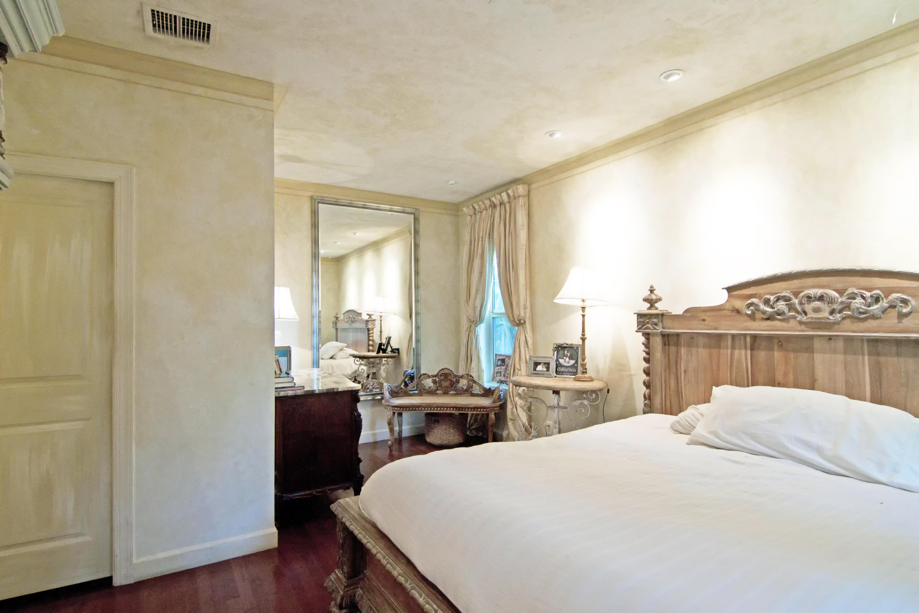 530 Sunset Road West Palm Beach, FL 33401 - Photo 13 of 24 IMG_9231