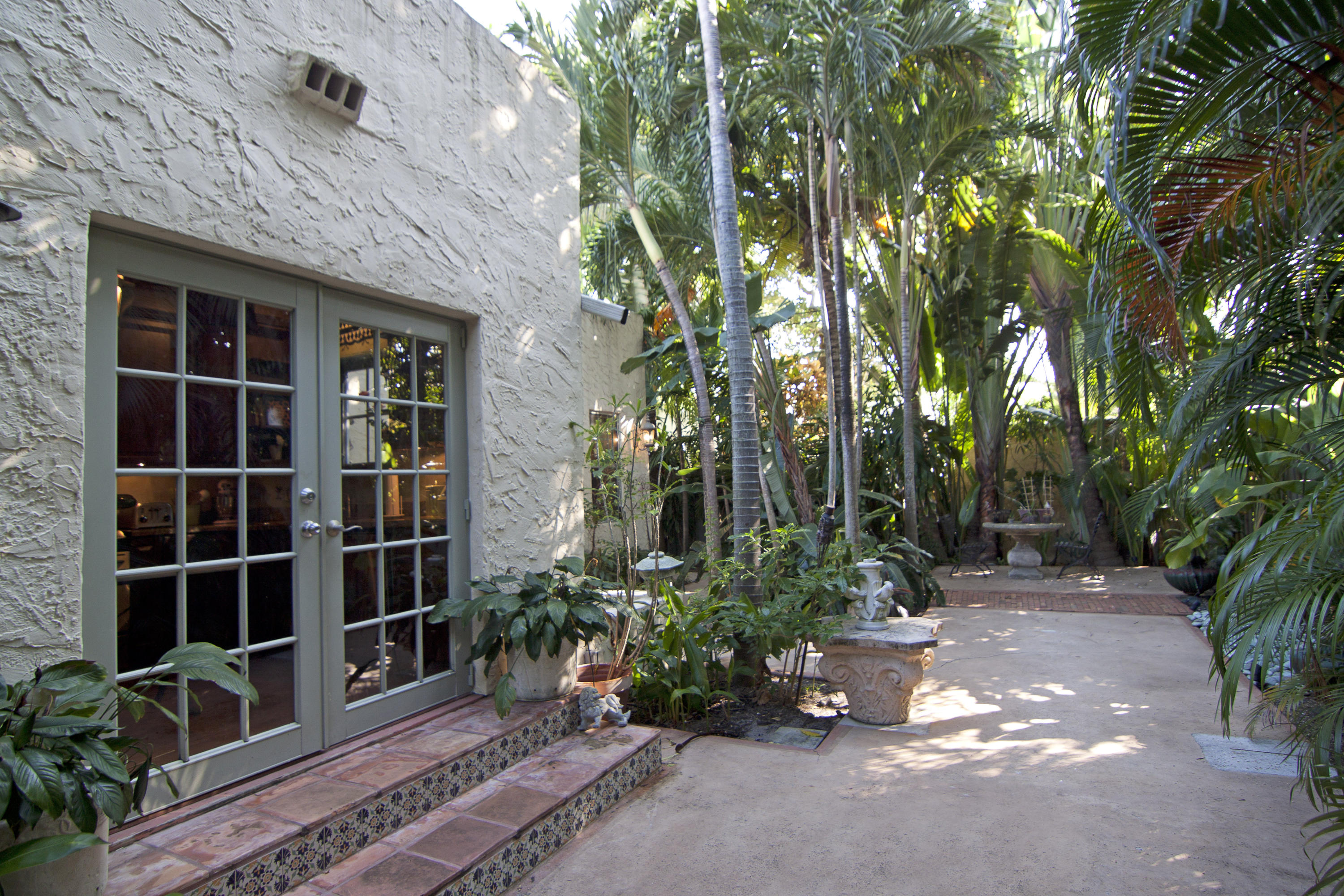 530 Sunset Road West Palm Beach, FL 33401 - Photo 22 of 24 IMG_9297