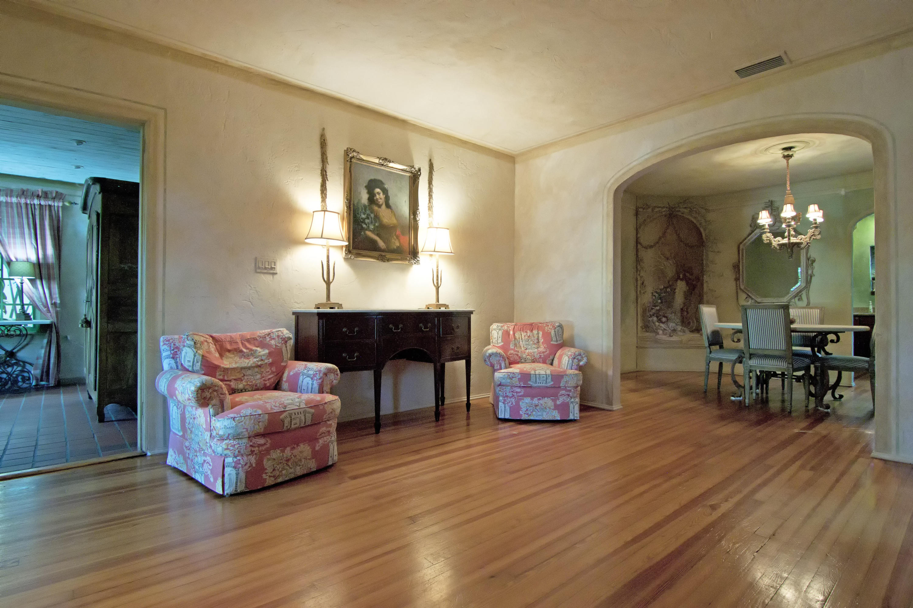 530 Sunset Road West Palm Beach, FL 33401 - Photo 4 of 24 IMG_9257