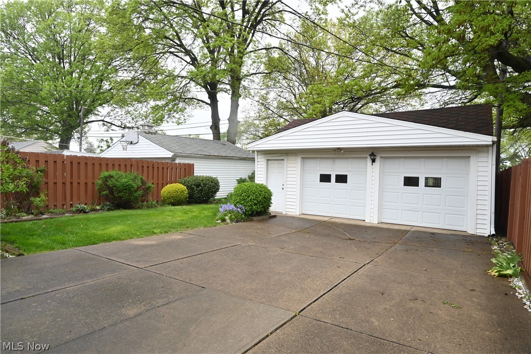 6210 Ridgewood Avenue Cleveland, OH 44129 - Photo 30 of 30