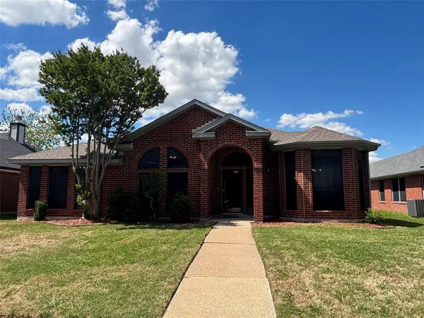$3,200 | 1615 Ariel Drive, Mesquite, TX 75181