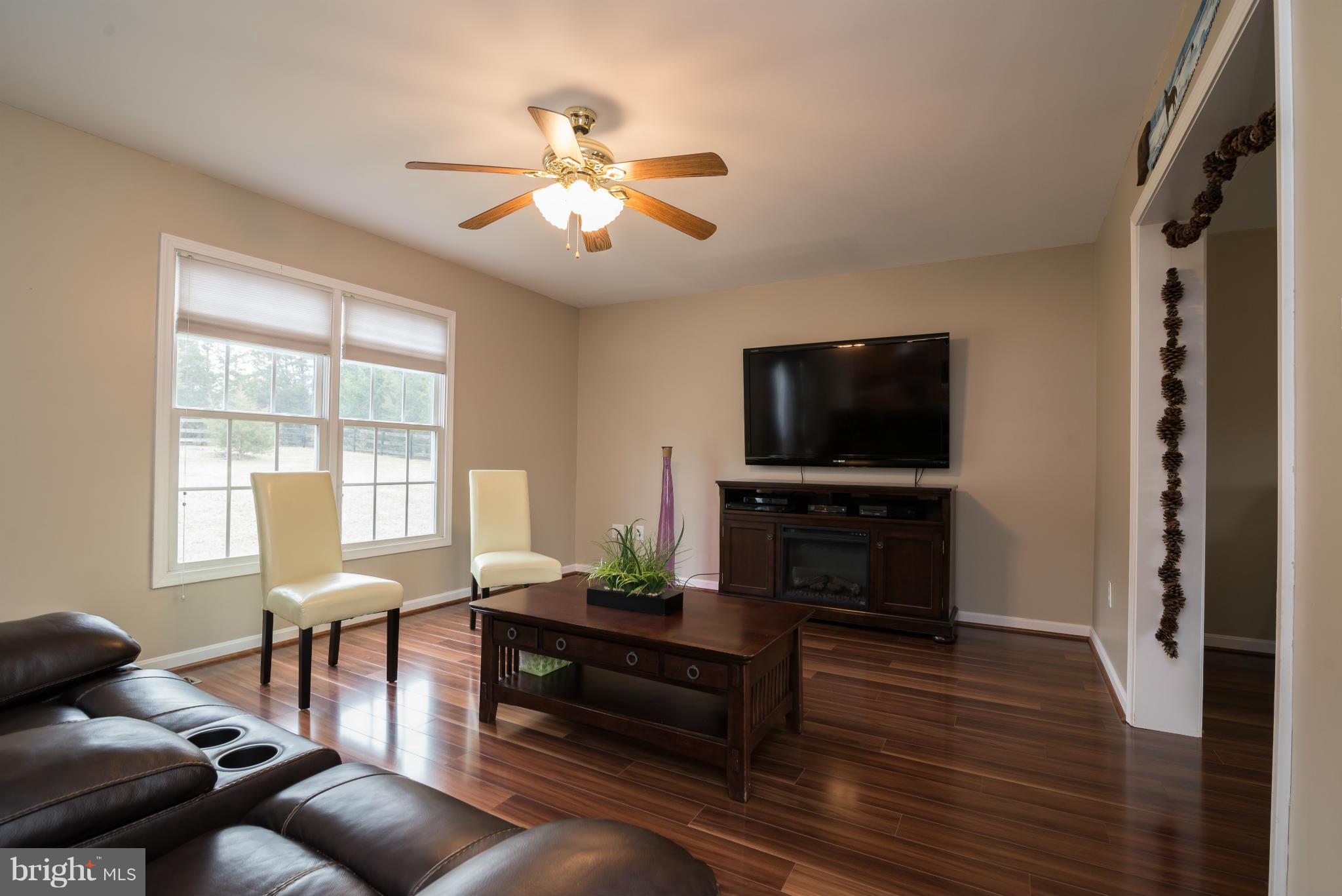339 Quarry Road Bunker Hill, WV 25413 - Photo 8 of 30 Living Room