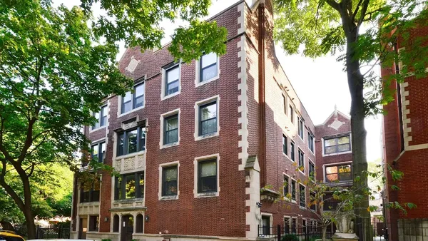 $194,900 | 6827 North Lakewood Avenue, Unit 2E, Chicago, IL 60626