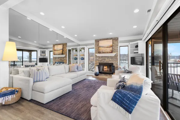 $1,100,000 | 12 Abbey Villa Circle, Unit B, Fontana, WI 53125