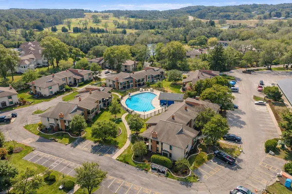$1,100,000 | 12 Abbey Villa Circle, Unit B, Fontana, WI 53125