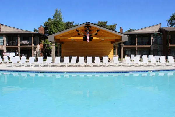 $1,100,000 | 12 Abbey Villa Circle, Unit B, Fontana, WI 53125