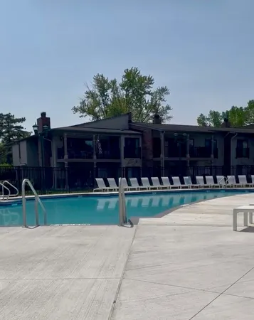 $1,100,000 | 12 Abbey Villa Circle, Unit B, Fontana, WI 53125