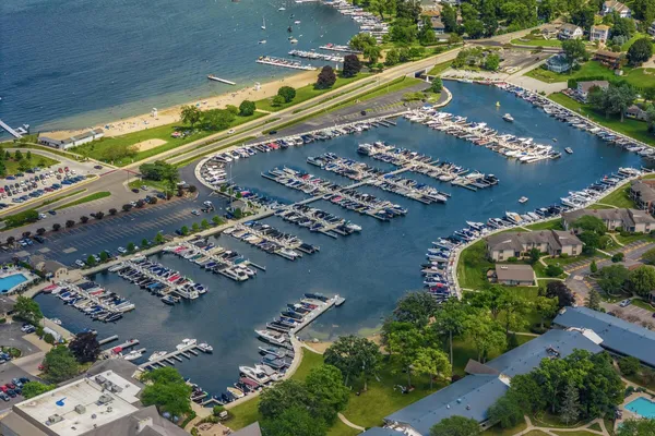 $1,100,000 | 12 Abbey Villa Circle, Unit B, Fontana, WI 53125