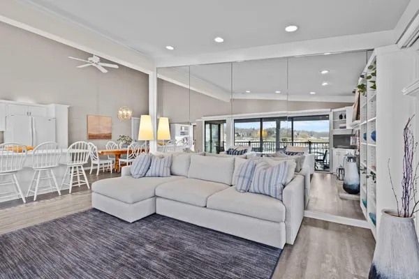 $1,100,000 | 12 Abbey Villa Circle, Unit B, Fontana, WI 53125