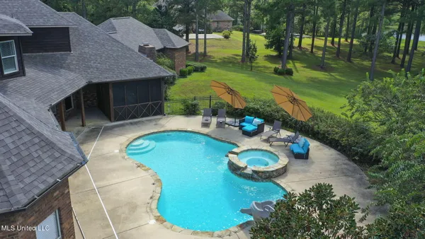$844,900 | 131 Lakeshire Parkway, Canton, MS 39046