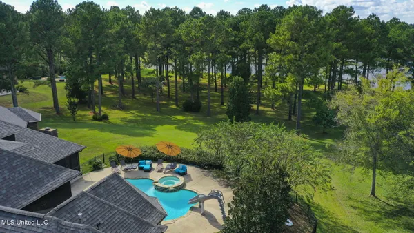 $844,900 | 131 Lakeshire Parkway, Canton, MS 39046