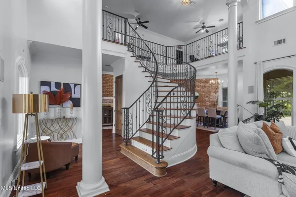 $844,900 | 131 Lakeshire Parkway, Canton, MS 39046