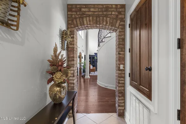 $844,900 | 131 Lakeshire Parkway, Canton, MS 39046