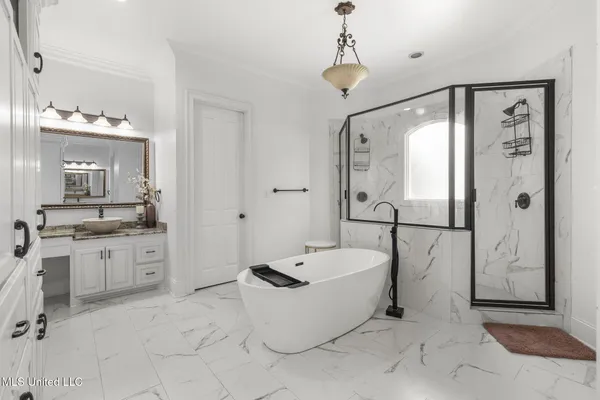 $844,900 | 131 Lakeshire Parkway, Canton, MS 39046