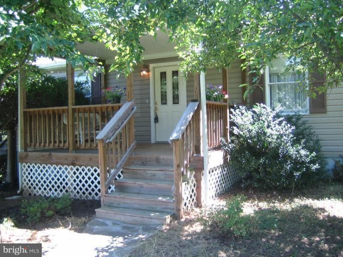 196 Troy Road Louisa, VA 23093 - Photo 1 of 22 Exterior (Main)