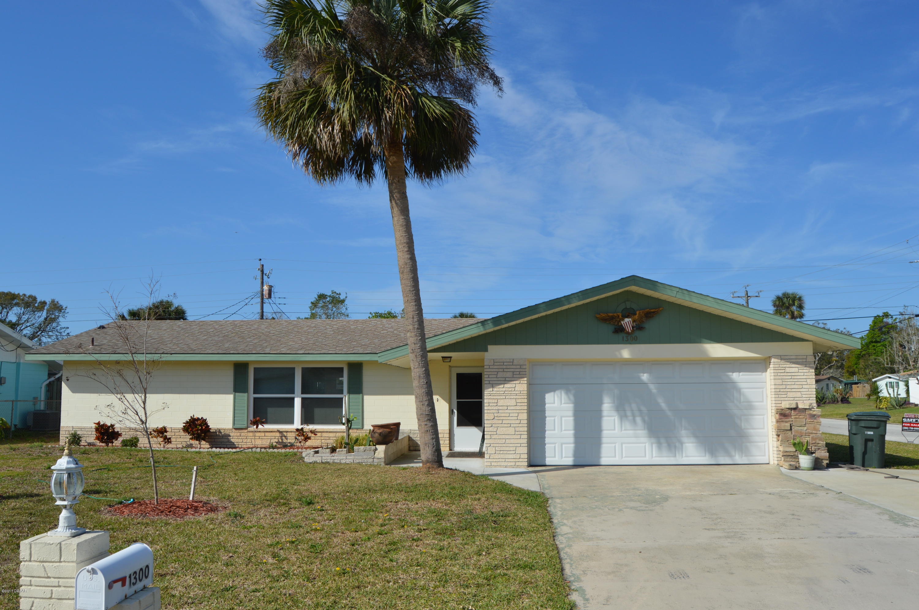 1300 Suwanee Road Daytona Beach, FL 32114 - Photo 2 of 26 DSC_0811