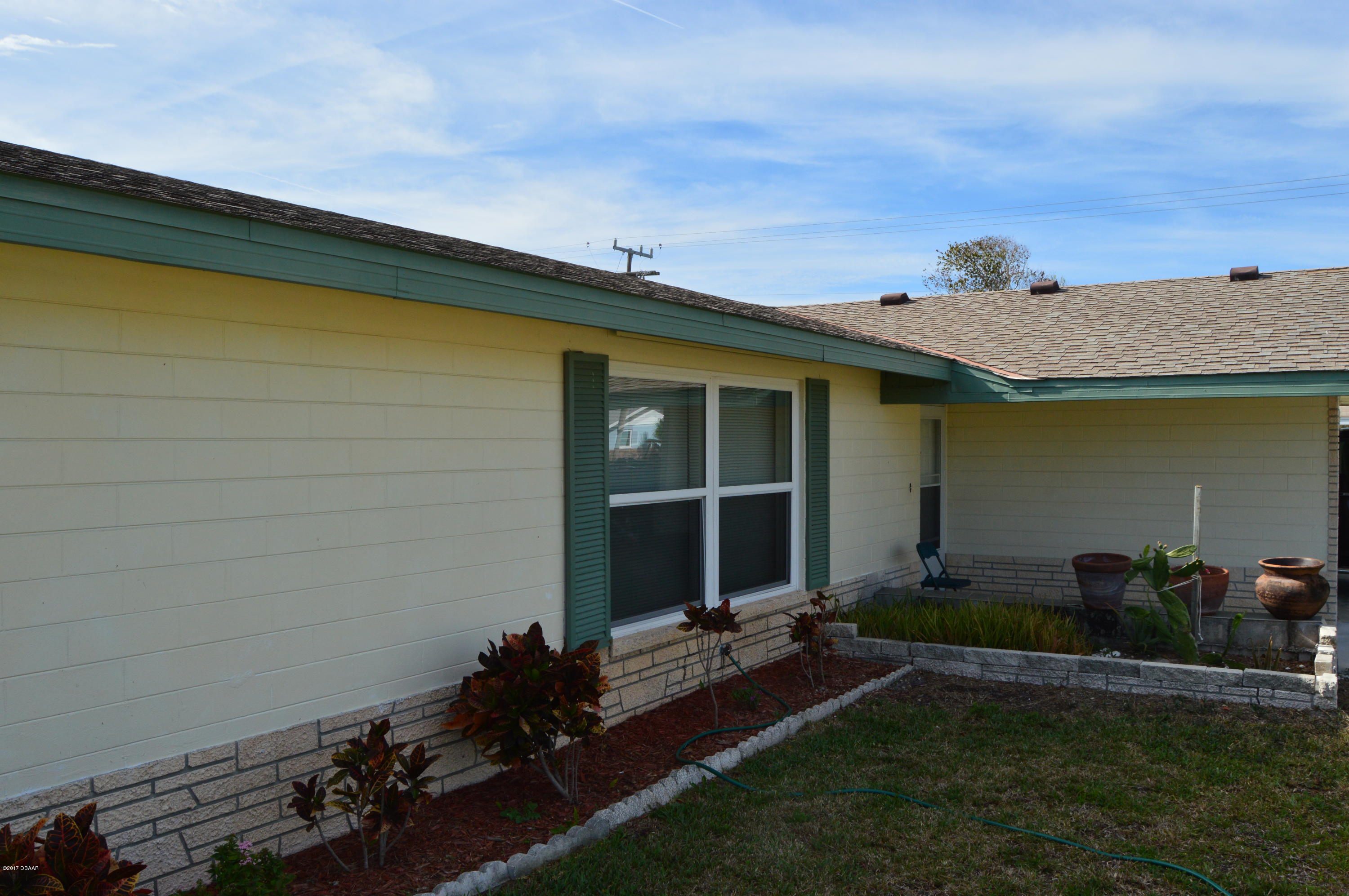 1300 Suwanee Road Daytona Beach, FL 32114 - Photo 3 of 26 DSC_0802