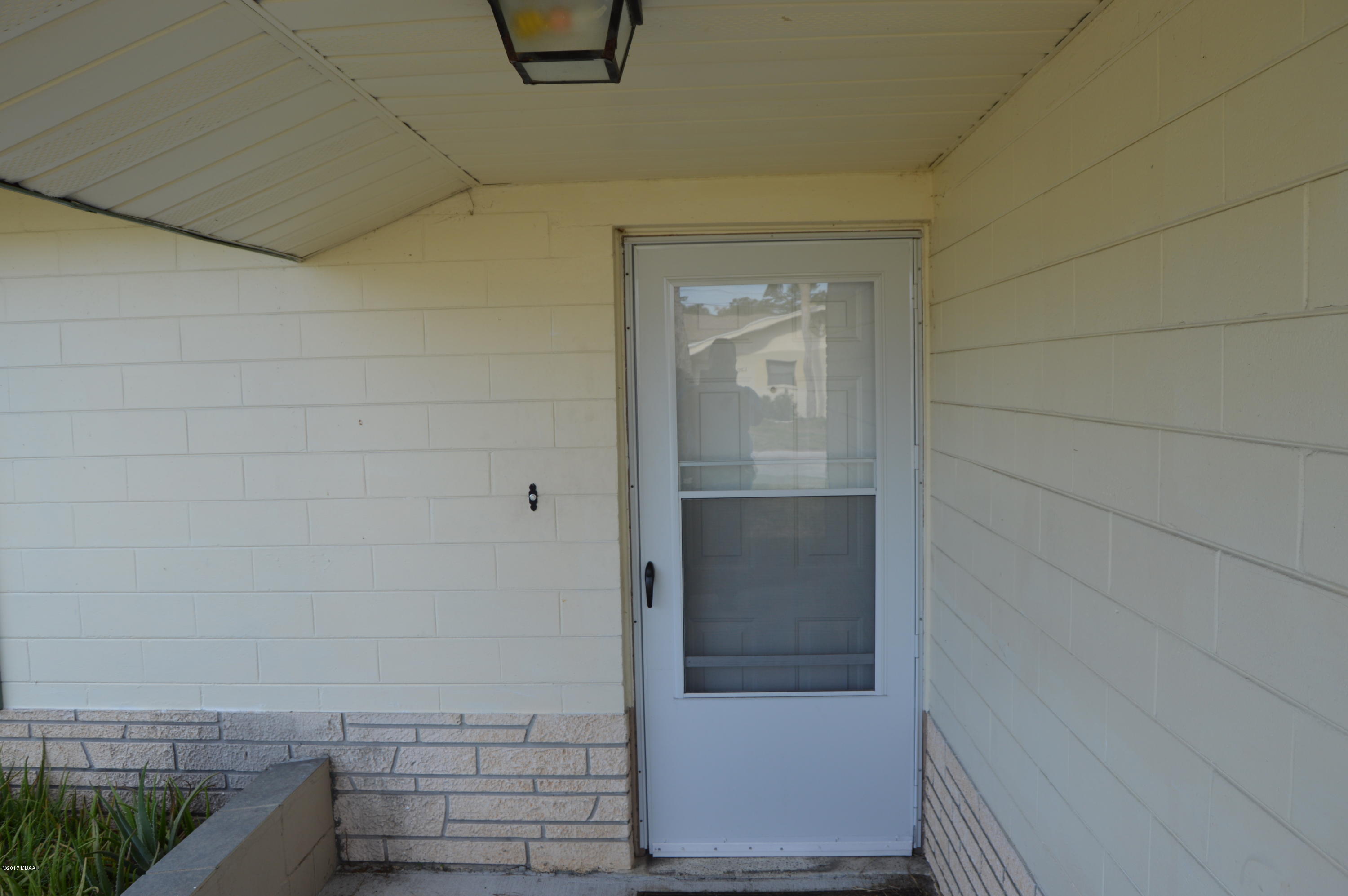 1300 Suwanee Road Daytona Beach, FL 32114 - Photo 4 of 26 DSC_0804