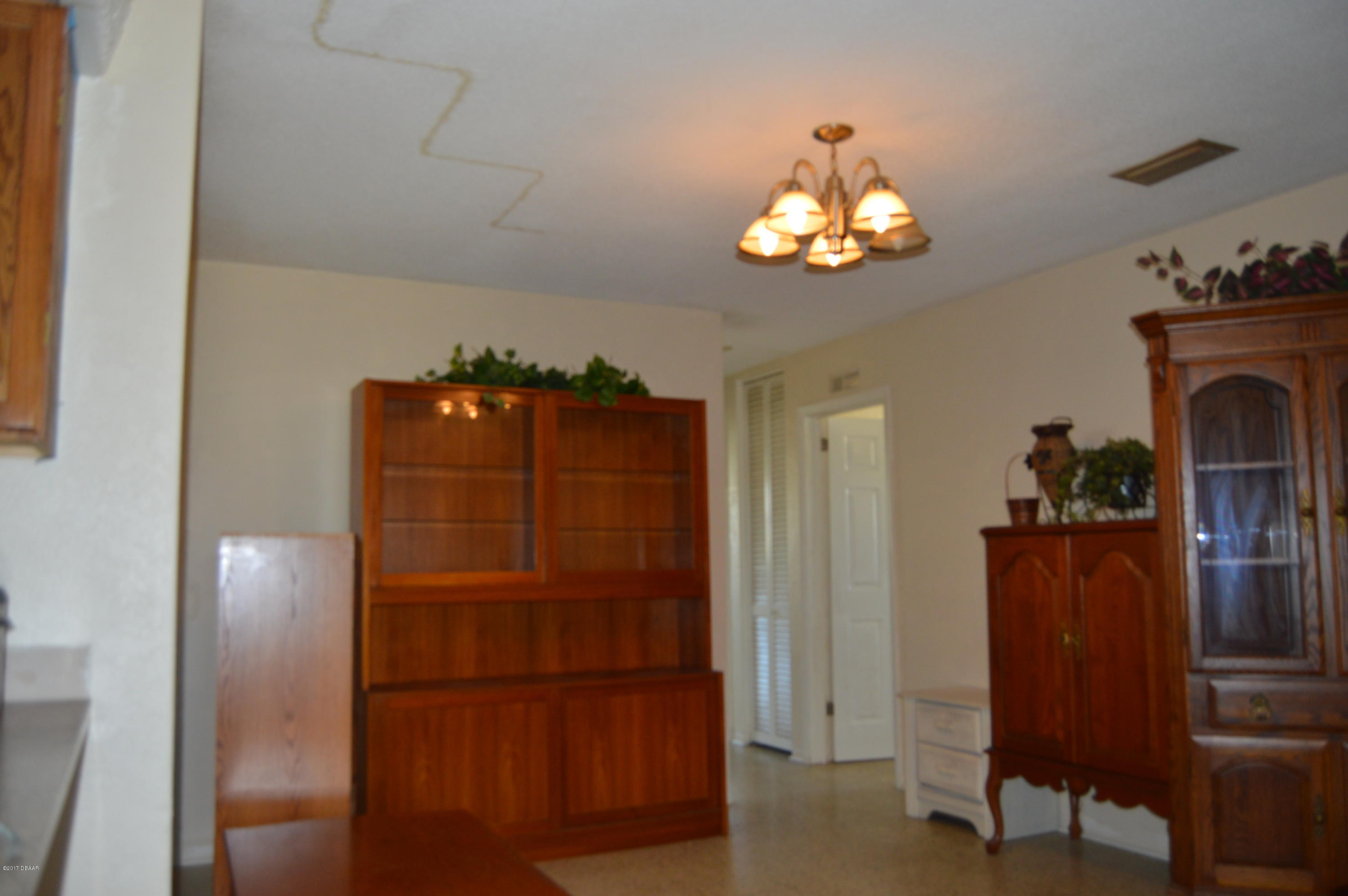 1300 Suwanee Road Daytona Beach, FL 32114 - Photo 10 of 26 DSC_0818