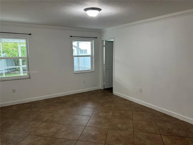 $4,000 | 18730 Northwest 77th Court, Unit 18730, Hialeah, FL 33015