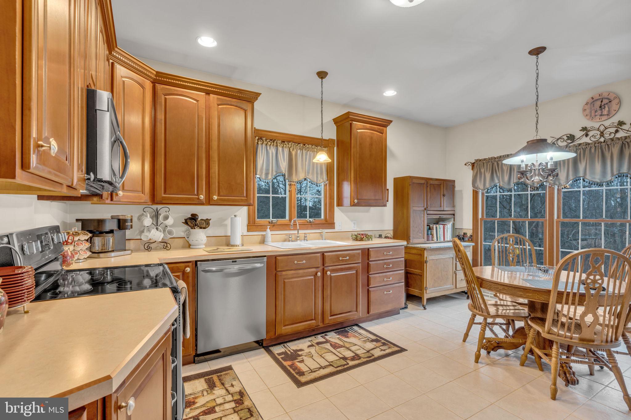 112 Big Pond Road Shippensburg, PA 17257 - Photo 14 of 29 KITCHEN