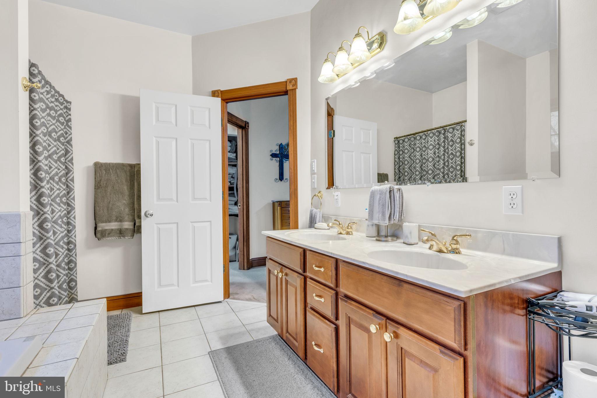 112 Big Pond Road Shippensburg, PA 17257 - Photo 20 of 29 MAIN BATHROOM