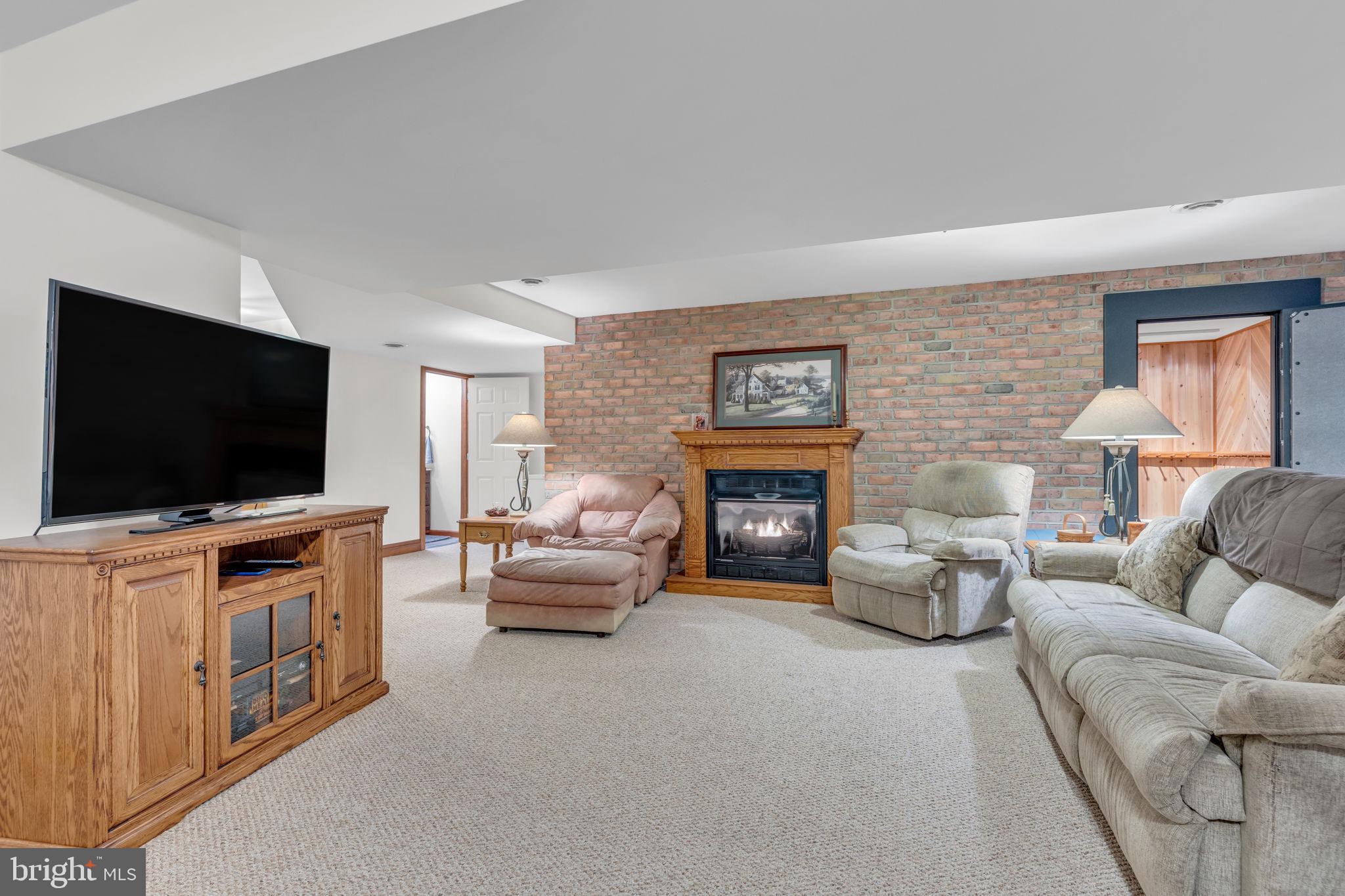 112 Big Pond Road Shippensburg, PA 17257 - Photo 23 of 29 FAMILY ROOM