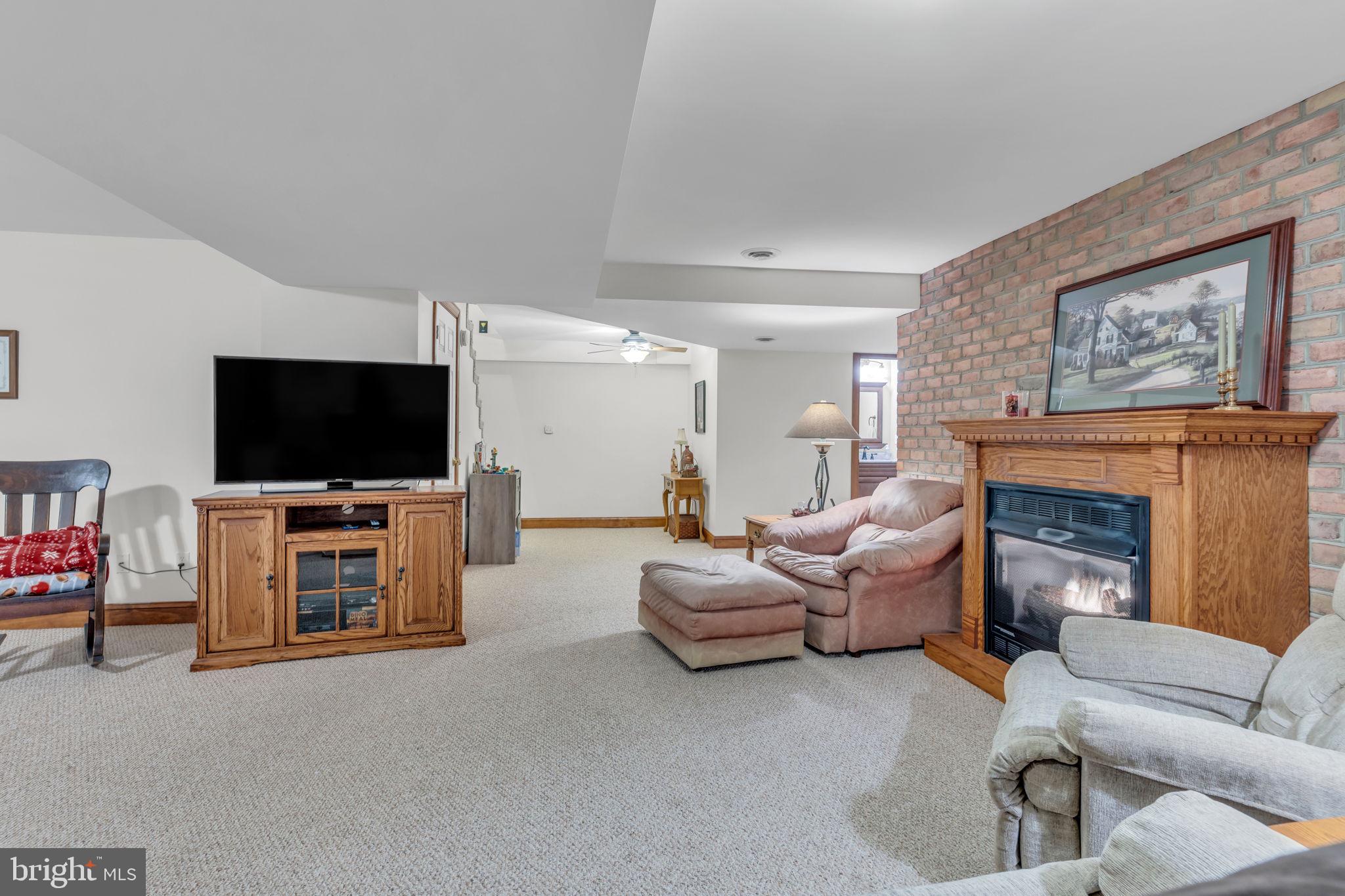 112 Big Pond Road Shippensburg, PA 17257 - Photo 24 of 29 FAMILY ROOM