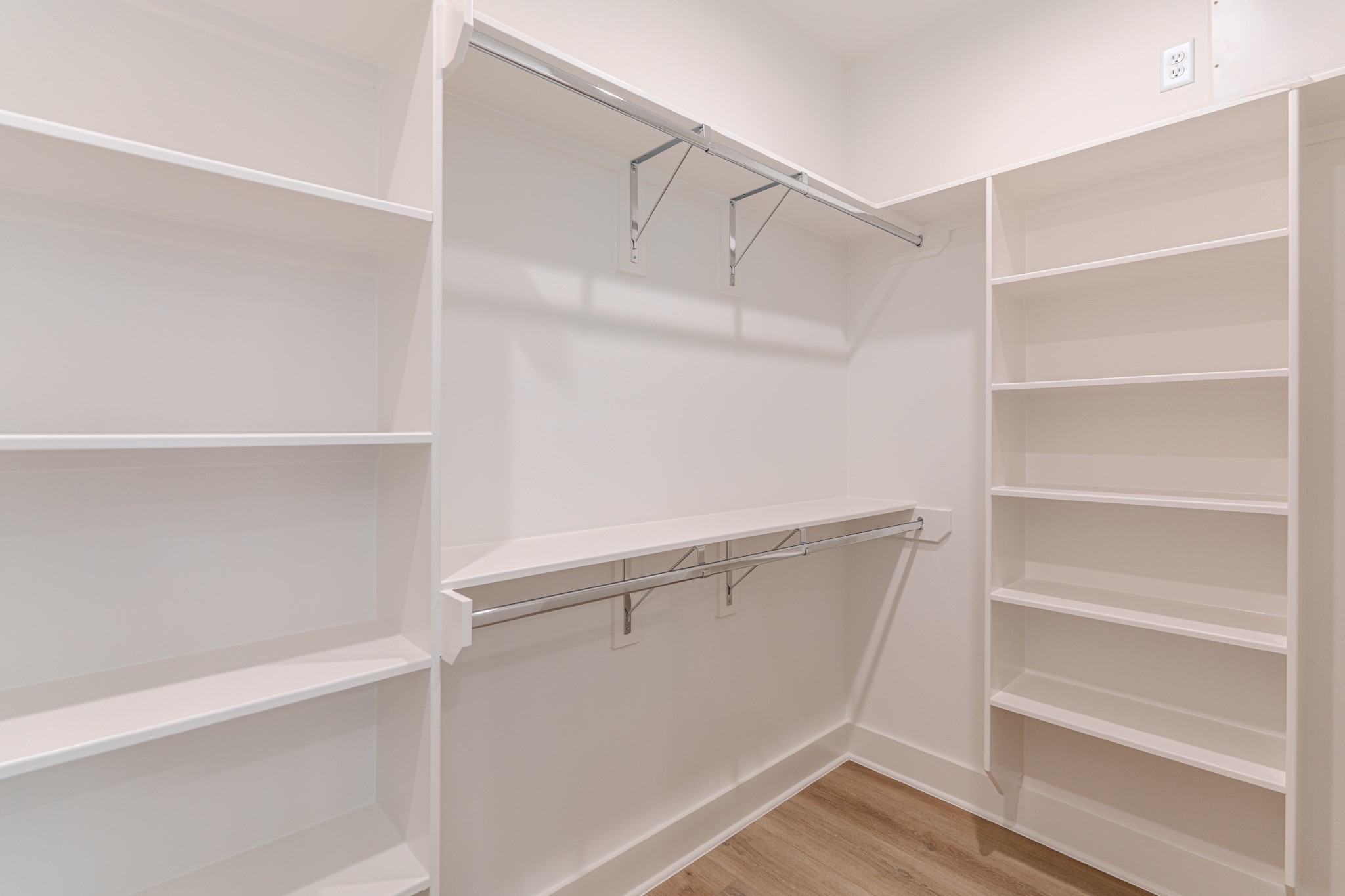 7628 Inwood Hls Lane Houston, TX 77088 - Photo 23 of 46 a view of an empty walk in closet