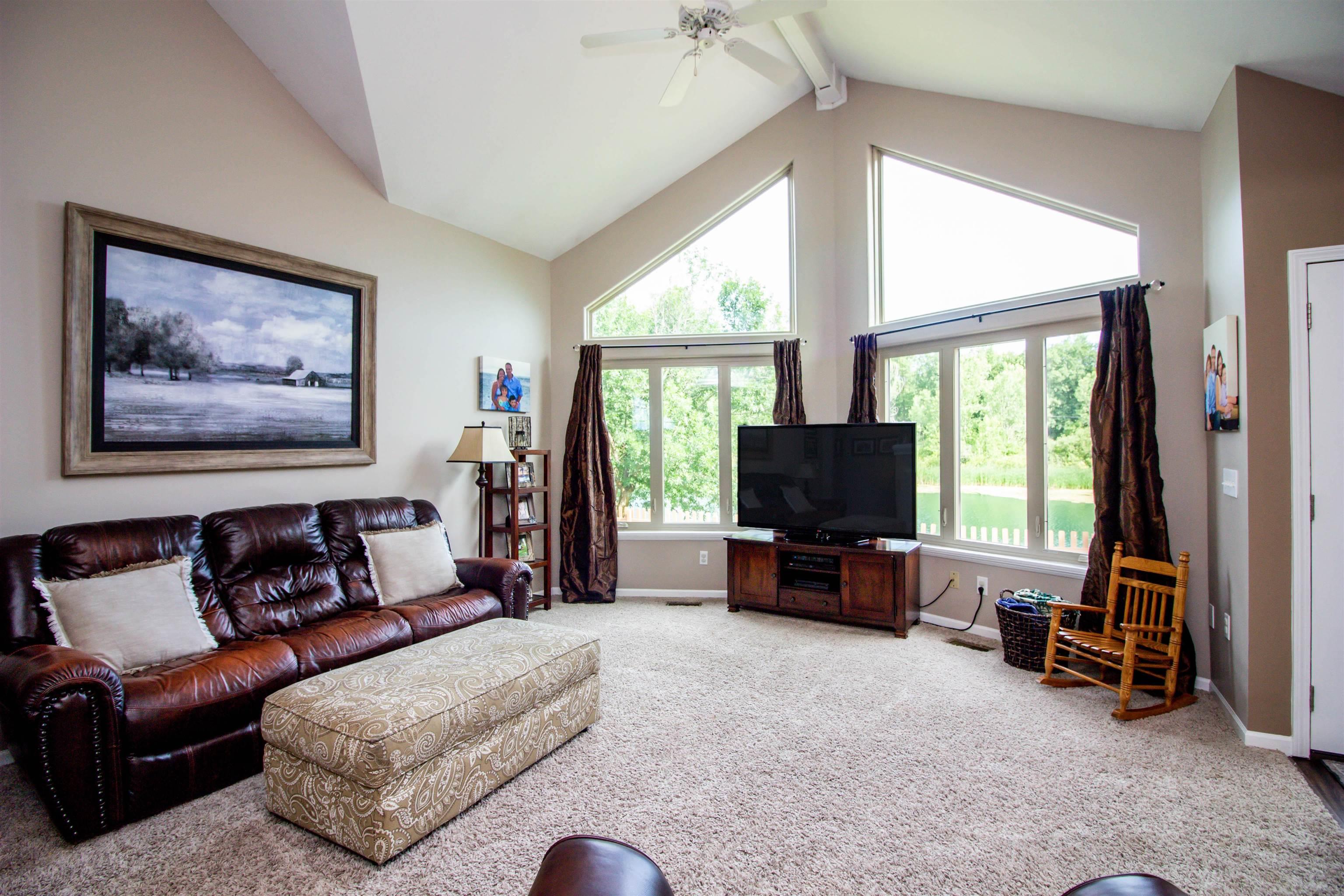 1318 Holly Ridge Run Fort Wayne, IN 46845 - Photo 4 of 35 Gallery Image 4