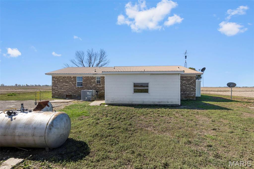 2112 County Highway Gideon, MO 63848 - Photo 2 of 16