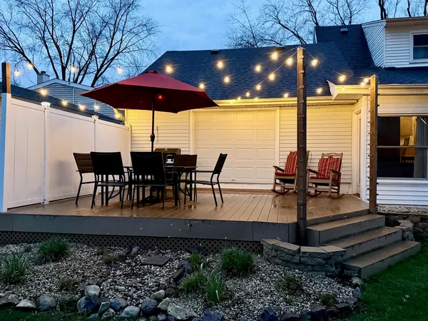 $450,000 | 305 2nd Court, Crystal Lake, IL 60014