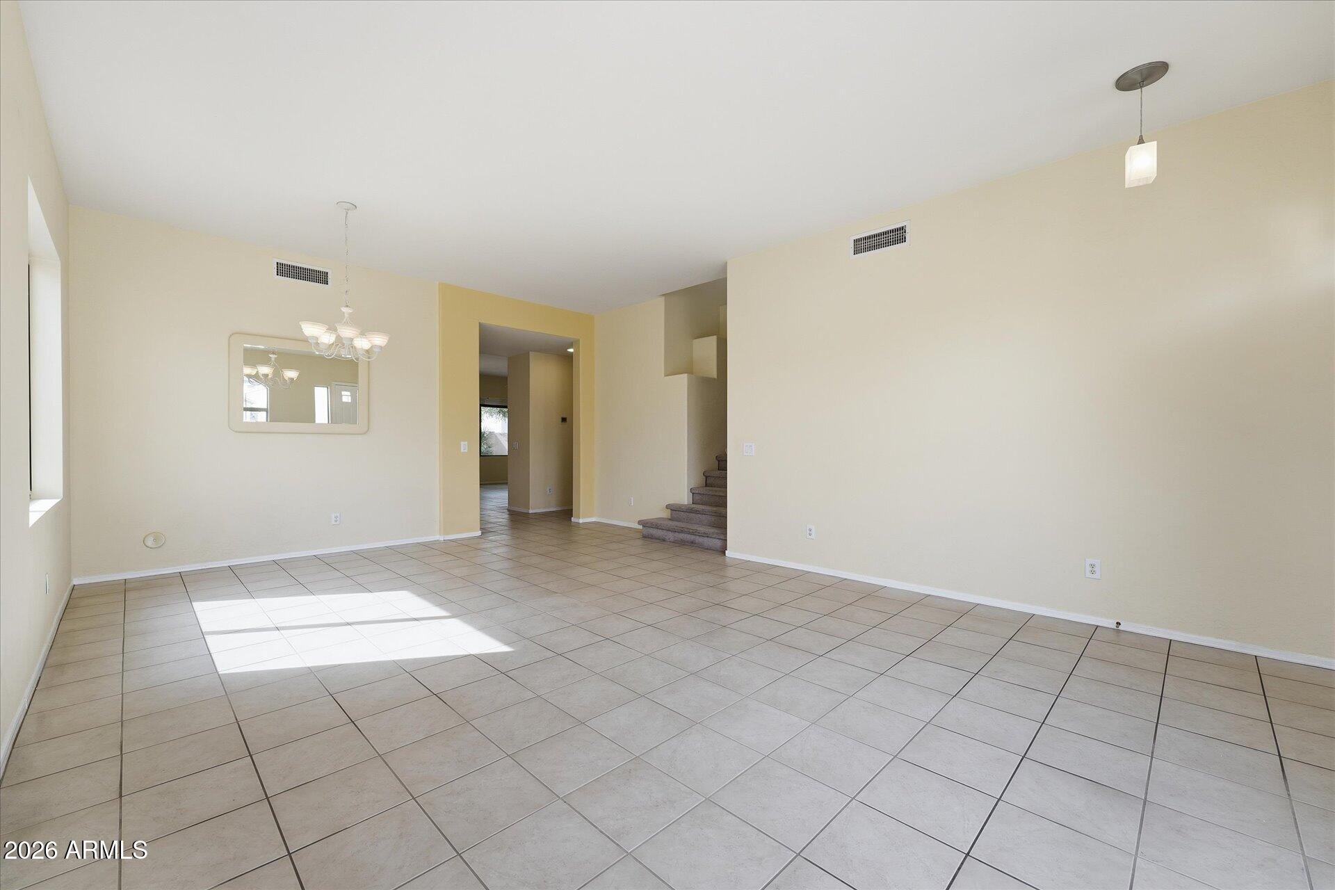 485 East Ranch Road Gilbert, AZ 85296 - Photo 9 of 77 08-Living Room