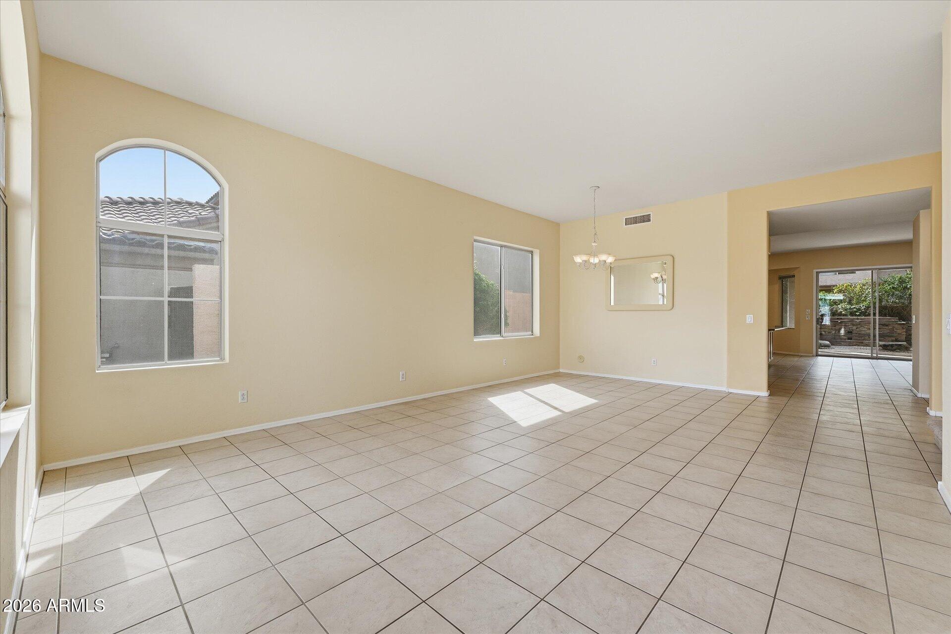 485 East Ranch Road Gilbert, AZ 85296 - Photo 10 of 77 10-Living Room