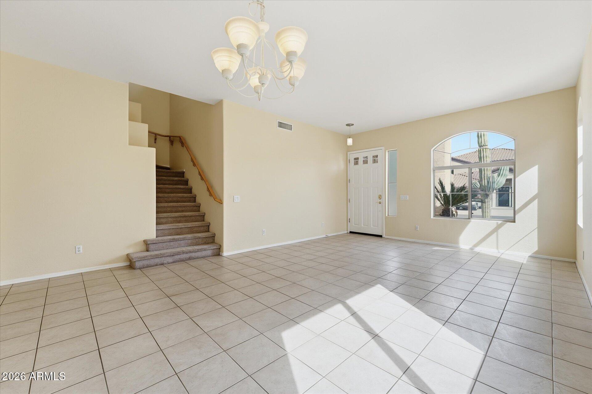 485 East Ranch Road Gilbert, AZ 85296 - Photo 11 of 77 11-Living Room