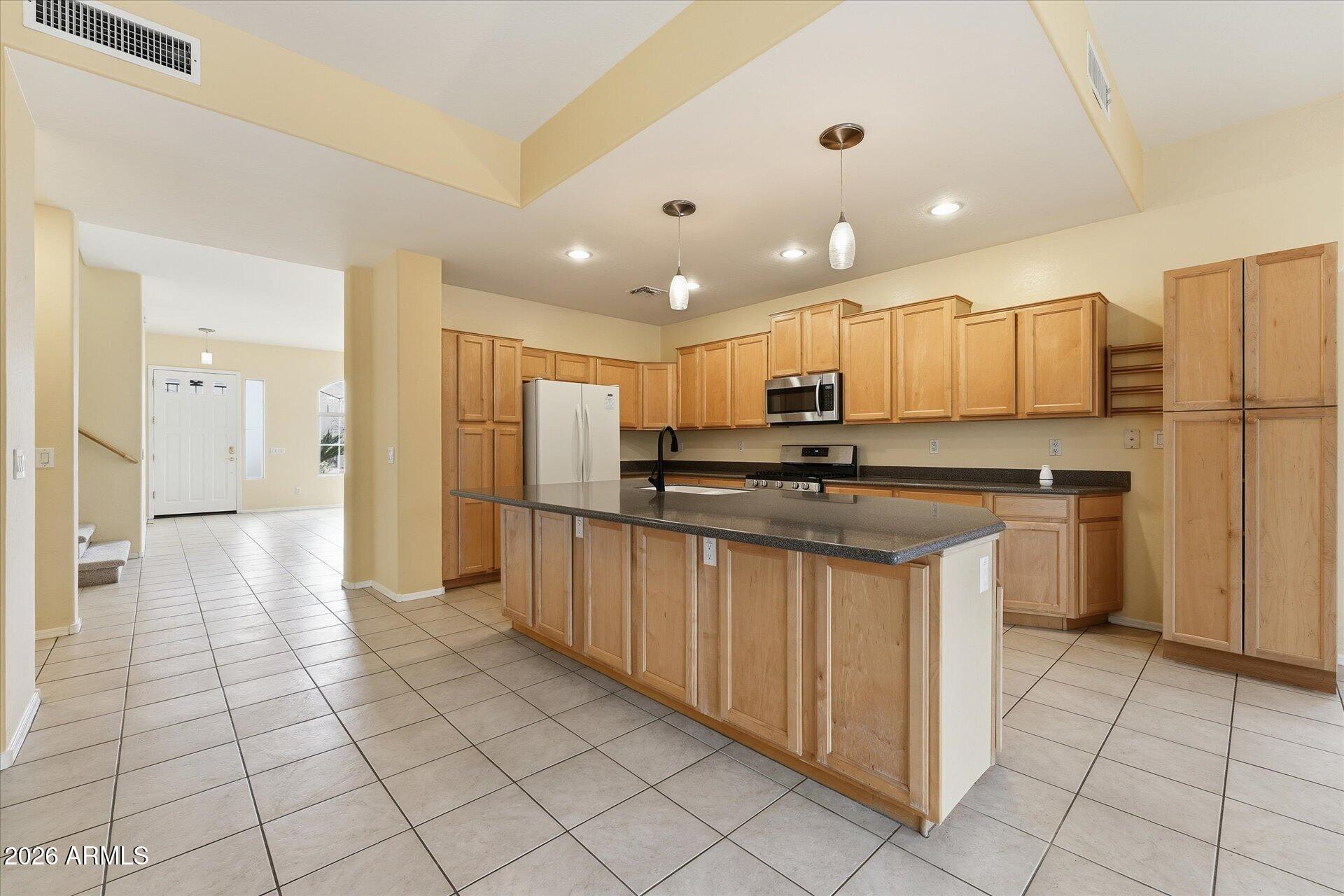 485 East Ranch Road Gilbert, AZ 85296 - Photo 14 of 77 14-Kitchen
